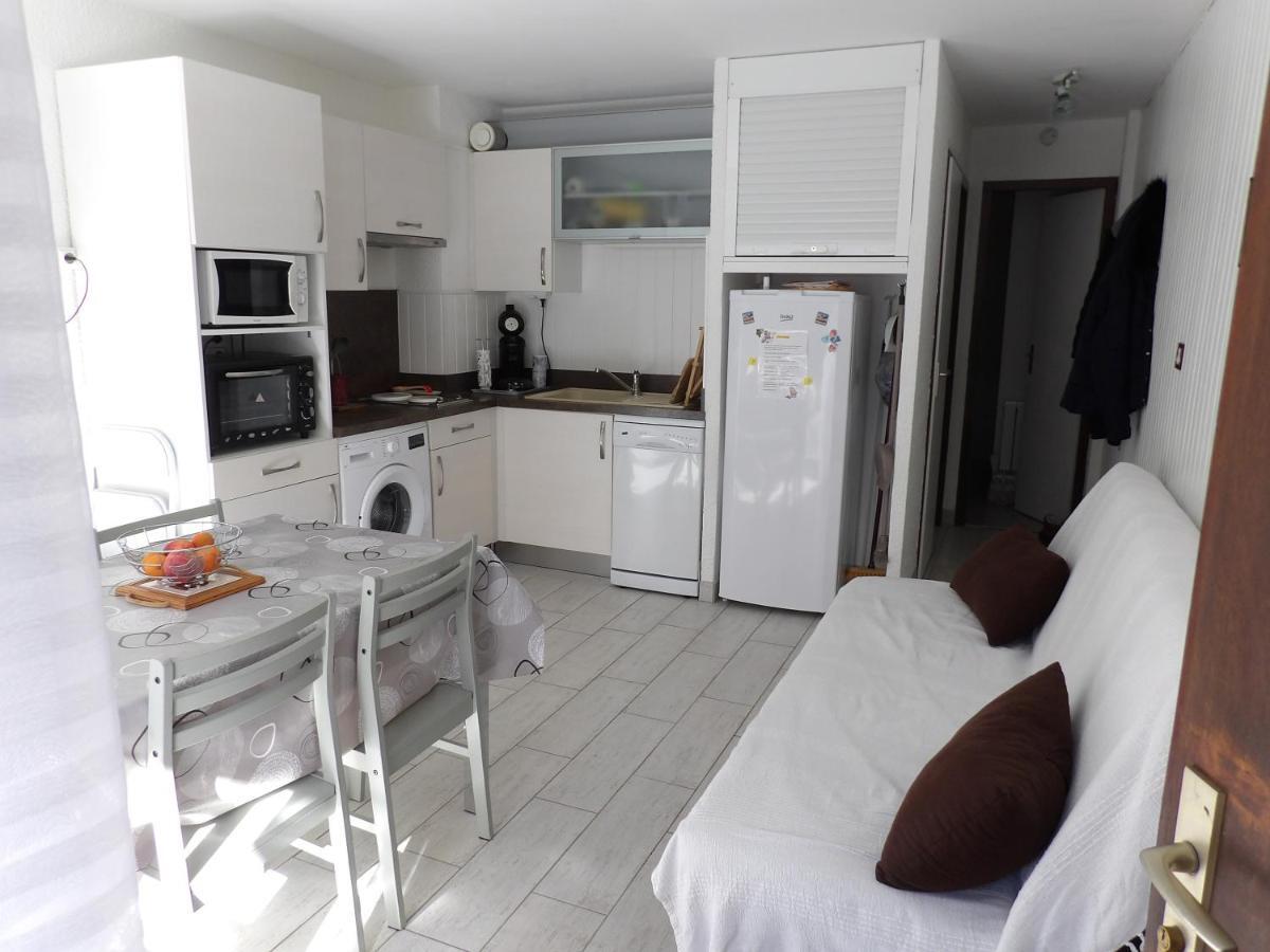 Hameau Des Thermes - Appartement Rez De Chaussee Сен-Лари-Сулан Екстериор снимка